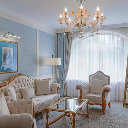 Tsar Palace Luxury Hotel&SPA Pushkin Bagian luar foto