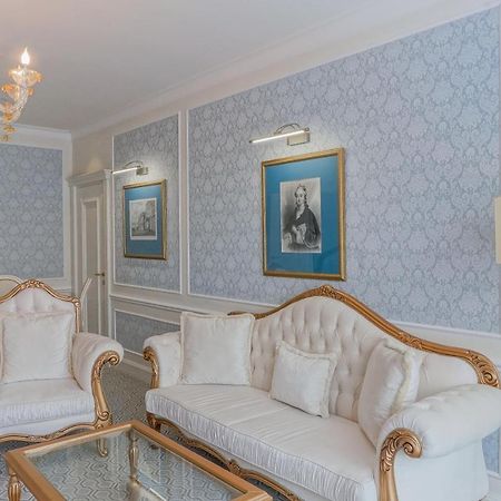 Tsar Palace Luxury Hotel&SPA Pushkin Bagian luar foto