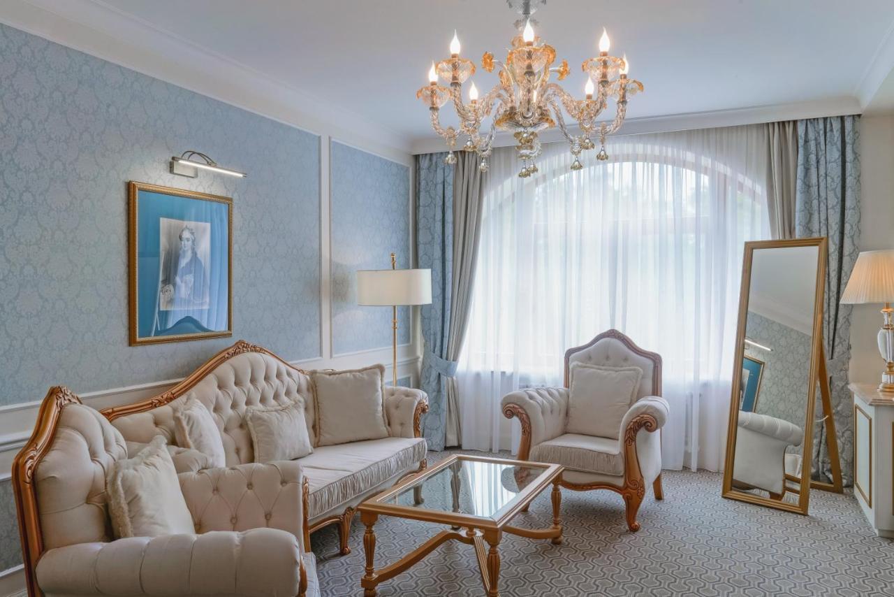 Tsar Palace Luxury Hotel&SPA Pushkin Bagian luar foto